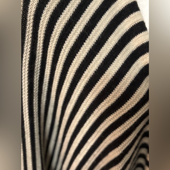 Lane Bryant striped black and white shrug - Picture 2 of 4
